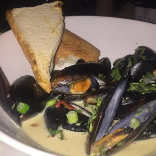 Blue Point Mussels**