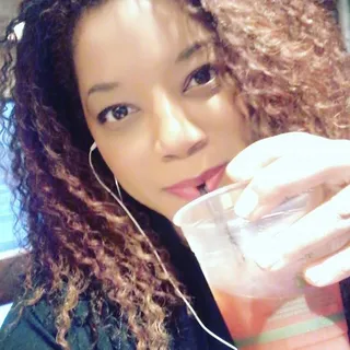 Nesia M.