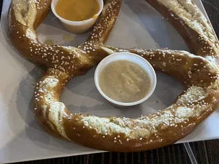 Lucky's 1313 Brew Pub