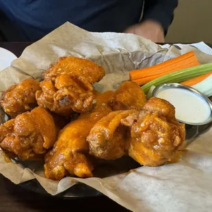 food, poultry, bbq wings, chicken wings and fried chicken, chicken wings, fried chicken, chicken, bbq chicken, fried chicken wings