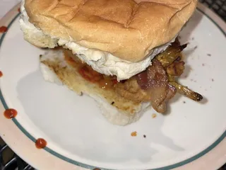 Carl's Tavern