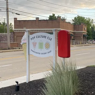 Outside Pop Culture CLE in Solon -- 19 August 2024