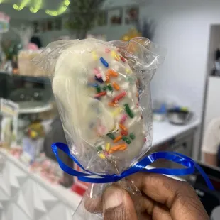 A vanilla Cake Pop ($4.16) at Pop Culture CLE in Solon -- 19 August 2024