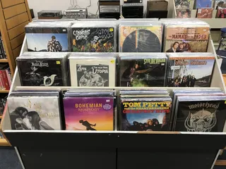 402 VINYL