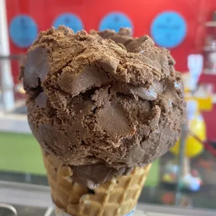 a chocolate ice cream cone