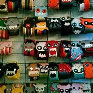 Cute arm bands.