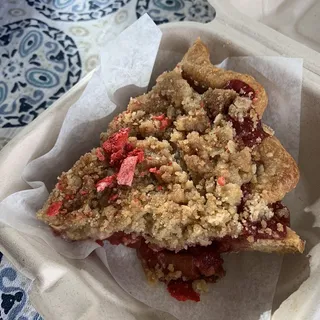 (D) Strawberry Rhubarb Crumble (V) - Slice