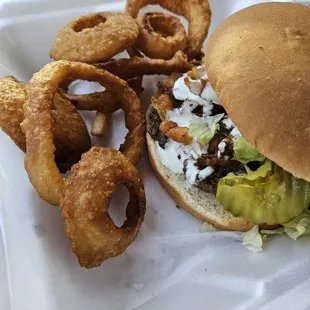 Crunch burger and onion rings