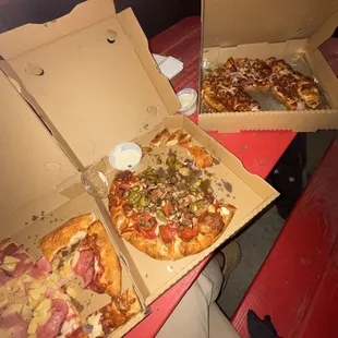 The best Delicious pizza in Bakersfield.