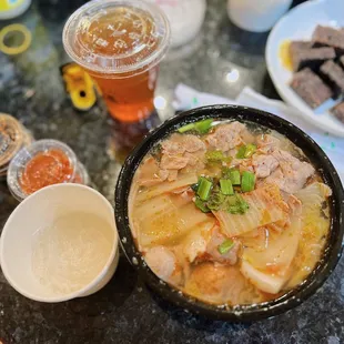 1. House Special Pot
