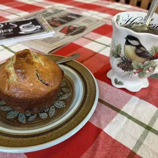 Lemon blueberry muffin and mint tea