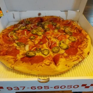 Large Pepperoni, Onion, jalapeno pizza
