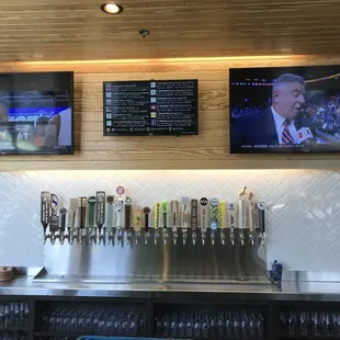 24 rotating taps is always a good thing.
