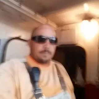 Gil C.