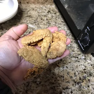 Popeyes&apos;s chicken wings