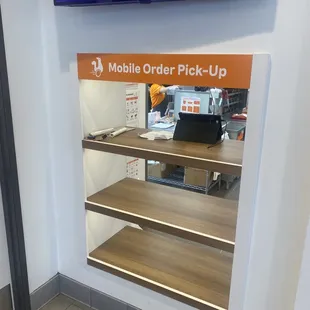 Mobile pick up area
