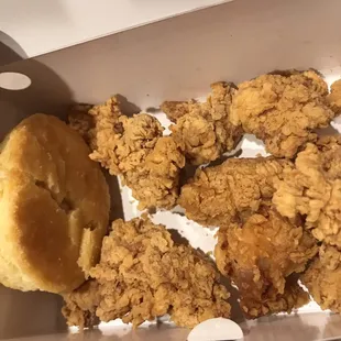 Supposed to be Cajun Sparkle boneless wings and tots