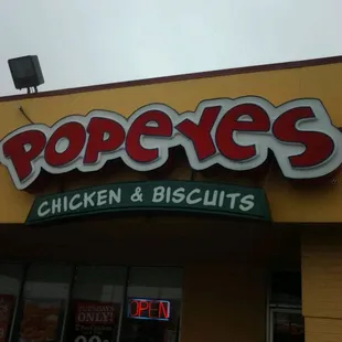 popeyes chicken and biscuits