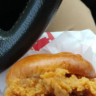 Popeyes spicy chicken sandwich