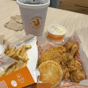 fried chicken, bbq chicken, bbq wings, food, poultry, chicken wings and fried chicken, fried chicken wings, chicken, chicken wings