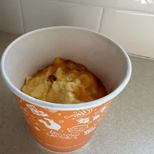Suppose to be a large Mac and cheese- this is a joke right?