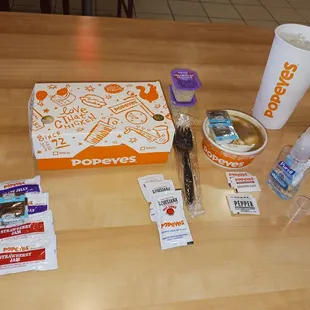 the contents of a popeyes meal