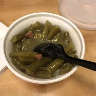 Individual side of green beans. Also low carb friendly (really the only side here that is).