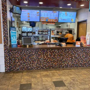 the inside of a fast food restaurant