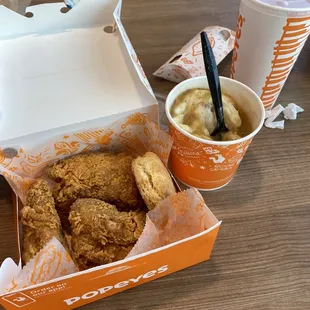 3pc Spicy Chicken and Cajun Mashed Potatoes