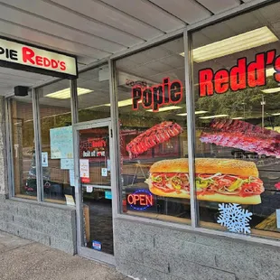 the outside of a restaurant