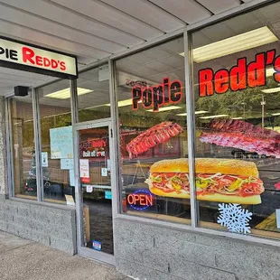 the outside of a restaurant