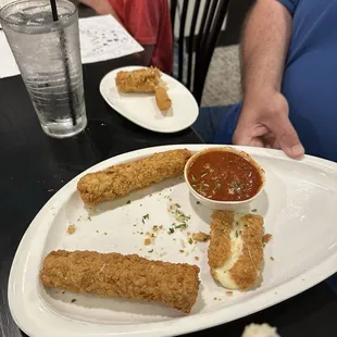 the (GIANT) mozzarella sticks!!! they were so delicious!!!