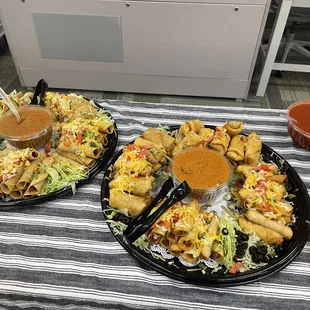 Party platter with spicy refried beans