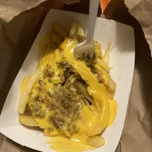 Chili cheese fries