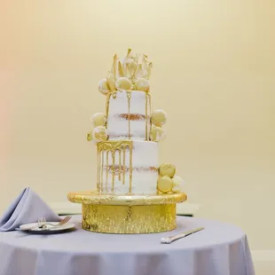 Wedding Cake. Photo credit to Meredith McKee Photography.