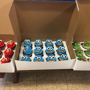 Sesame Street custom cupcakes