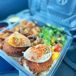 Crab Cake Benedict. I would've preferred some crab lumps. | www.moniquedao.com