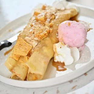 Crunchy Honeycomb Crepe  IG: @chow.witme