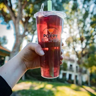 We like looking on the bright side of things and all the possibili-teas that come our way! Drink: Jamaica Me Crazy