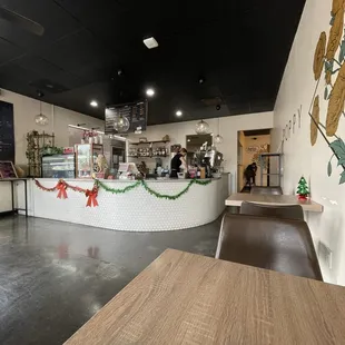 sushi and sashimi, interior