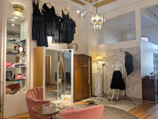 The Golden Pearl Vintage