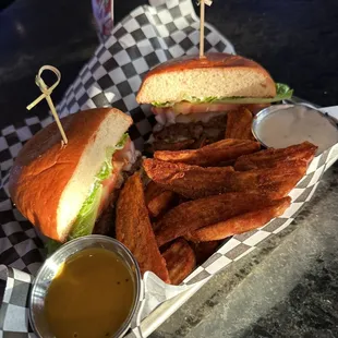 Green Chili Burger, With Wedge Fries