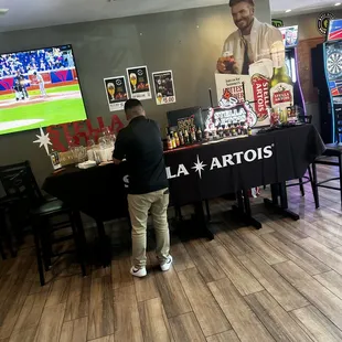 Stella and Hot Boys Wing Event