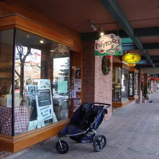 Poppycock's storefront December 12th 2014 visit.