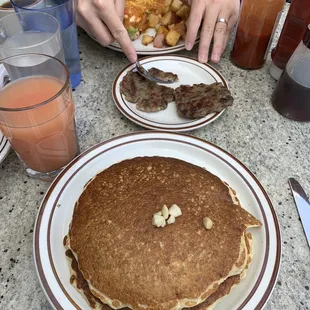 Pancake Macadamia Oatmeal