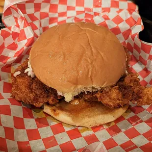 Chicken Sandwich | Instagram: @telephonesmoothie