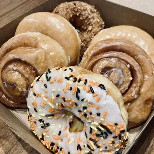 6 regular donuts assorted.