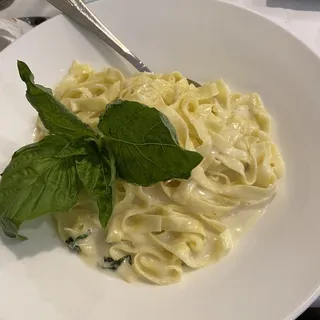 Fettuccini Alfredo