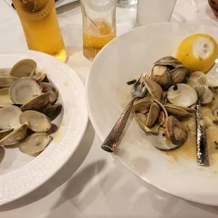 Clams con Succo w/ white sauce.  Empty on the left &amp; soon to be empty on the right.