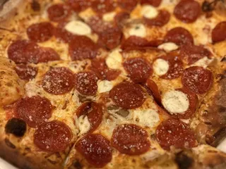 Backyard Pizza and Raw Bar